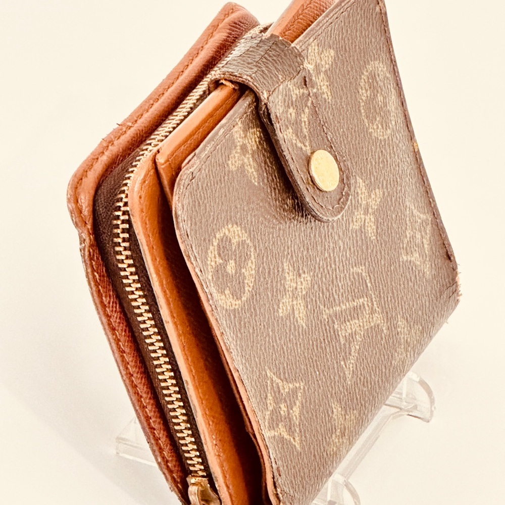 Louis Vuitton Tan and Brown Monogram Wallet compact wallet - Picture 3 of 13